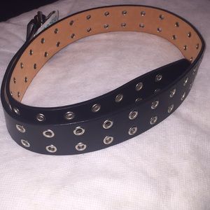 belt with circles